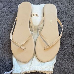 TKEES Women's Tan Sandals size 7